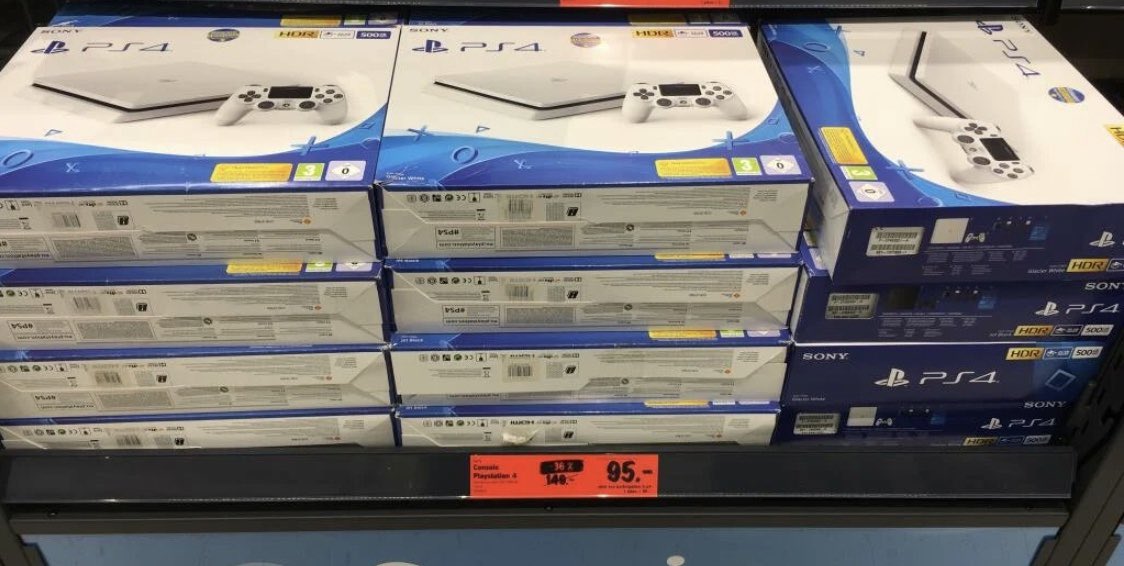 法国超市低价售卖PS4引哄抢 警察介入镇压